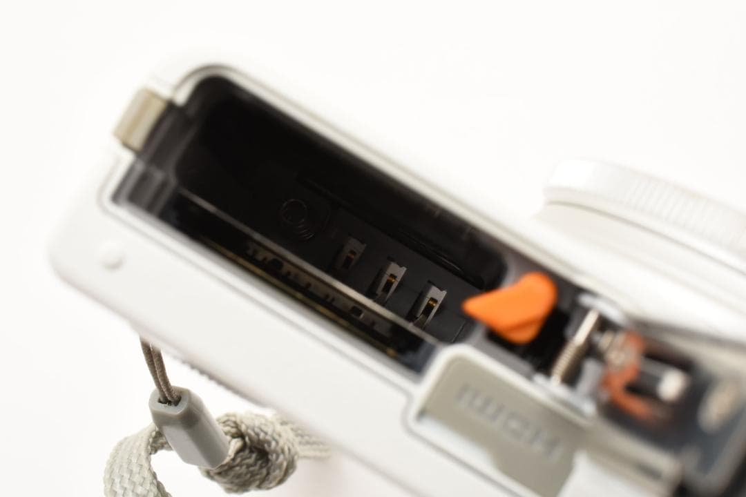 Fujifilm XQ2 ホワイト コンパクトデジタルカメラ