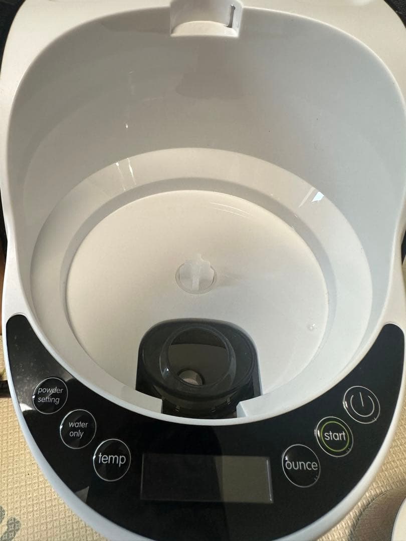 自動ミルクメーカーbabybrezza Formula Pro Advanced