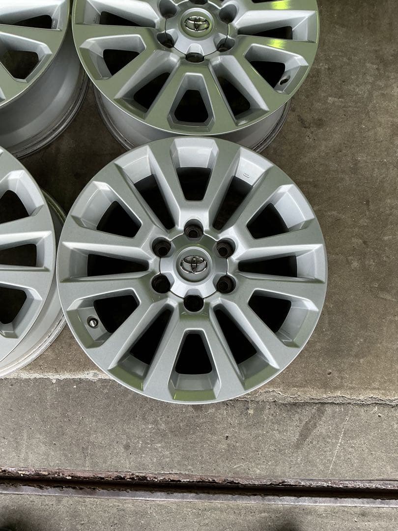 ランドクルーザー プラド 18インチ 純正ホイールセット