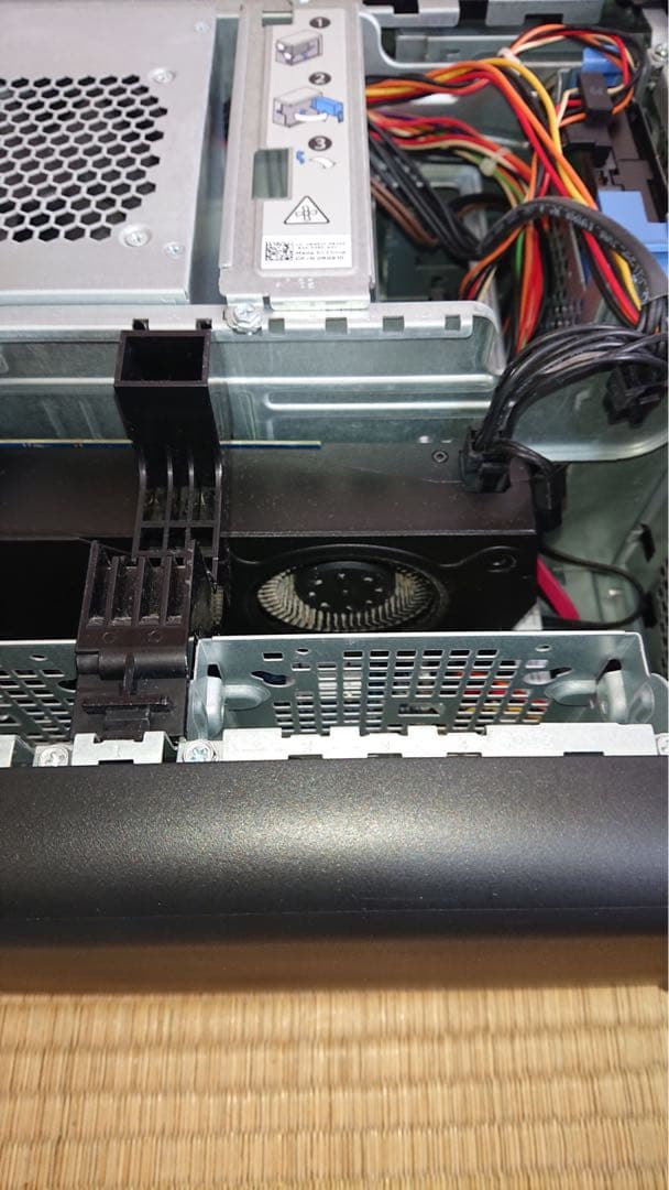 DELL XPS 8920 デスクトップ (i7-7700, GTX 1060)