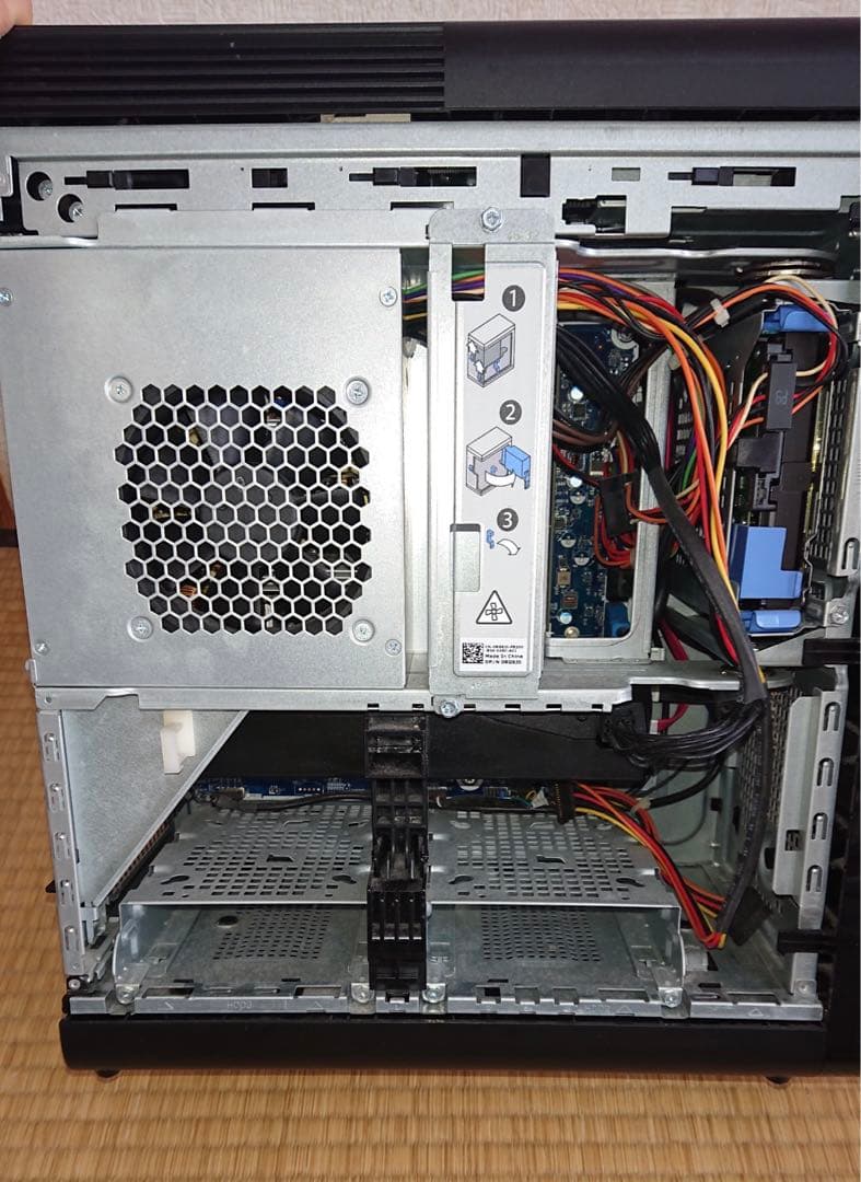 DELL XPS 8920 デスクトップ (i7-7700, GTX 1060)