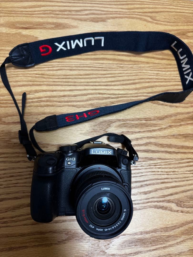 Panasonic LUMIX GH3 ミラーレス レンズ付
