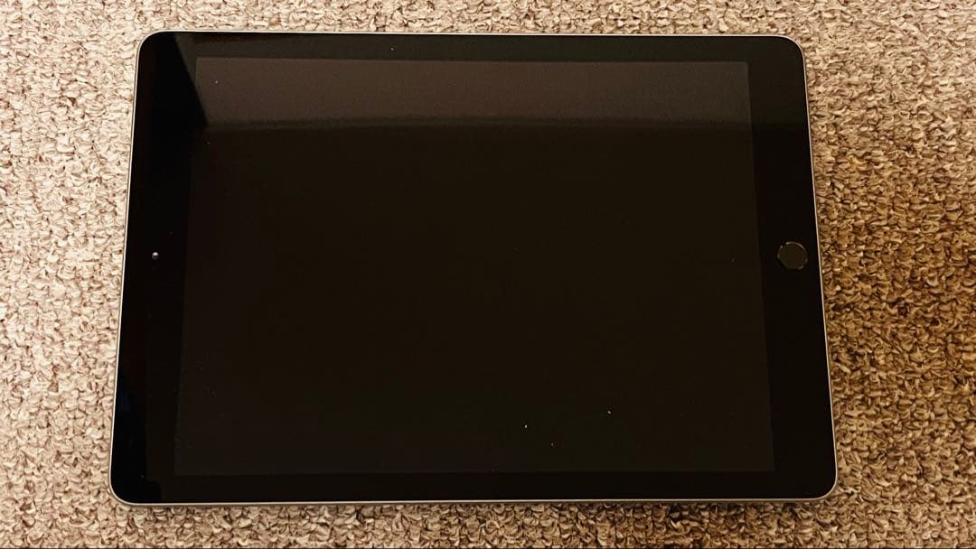 Apple iPad (第6世代) スペースグレー　128g バッテリー78%