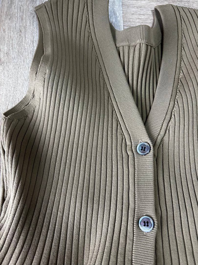 サロンアダムエロペ　リブフレアーペプラムプルオーバー　キャメル