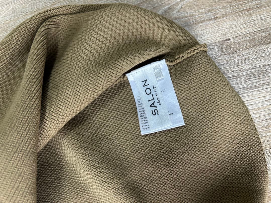 サロンアダムエロペ　リブフレアーペプラムプルオーバー　キャメル