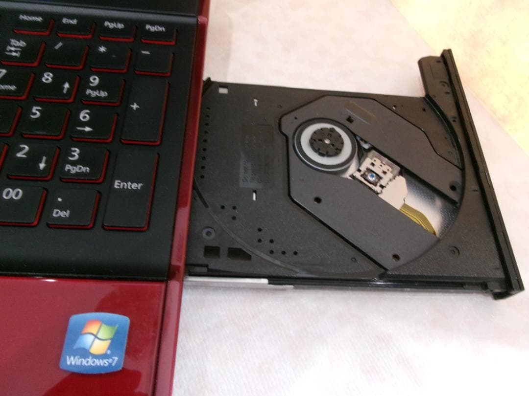 富士通 FMV LIFEBOOK FMVA77HR Office2021