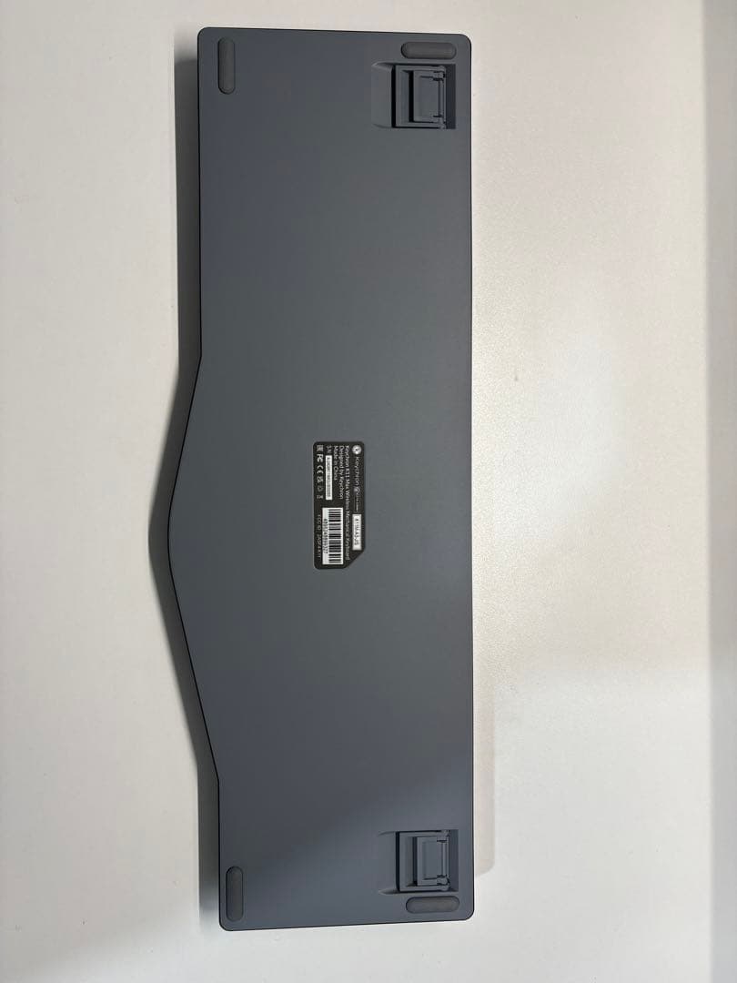 Keychron K11 Max （日本語配列） 茶軸 白いバックライト