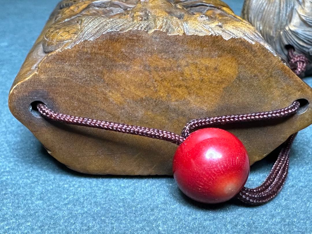 印籠　根付　木彫り　置物　古美術品　 細密細工　骨董　アンティーク　彫刻 工芸品