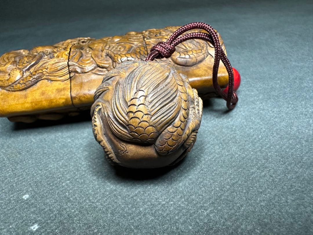 印籠　根付　木彫り　置物　古美術品　 細密細工　骨董　アンティーク　彫刻 工芸品