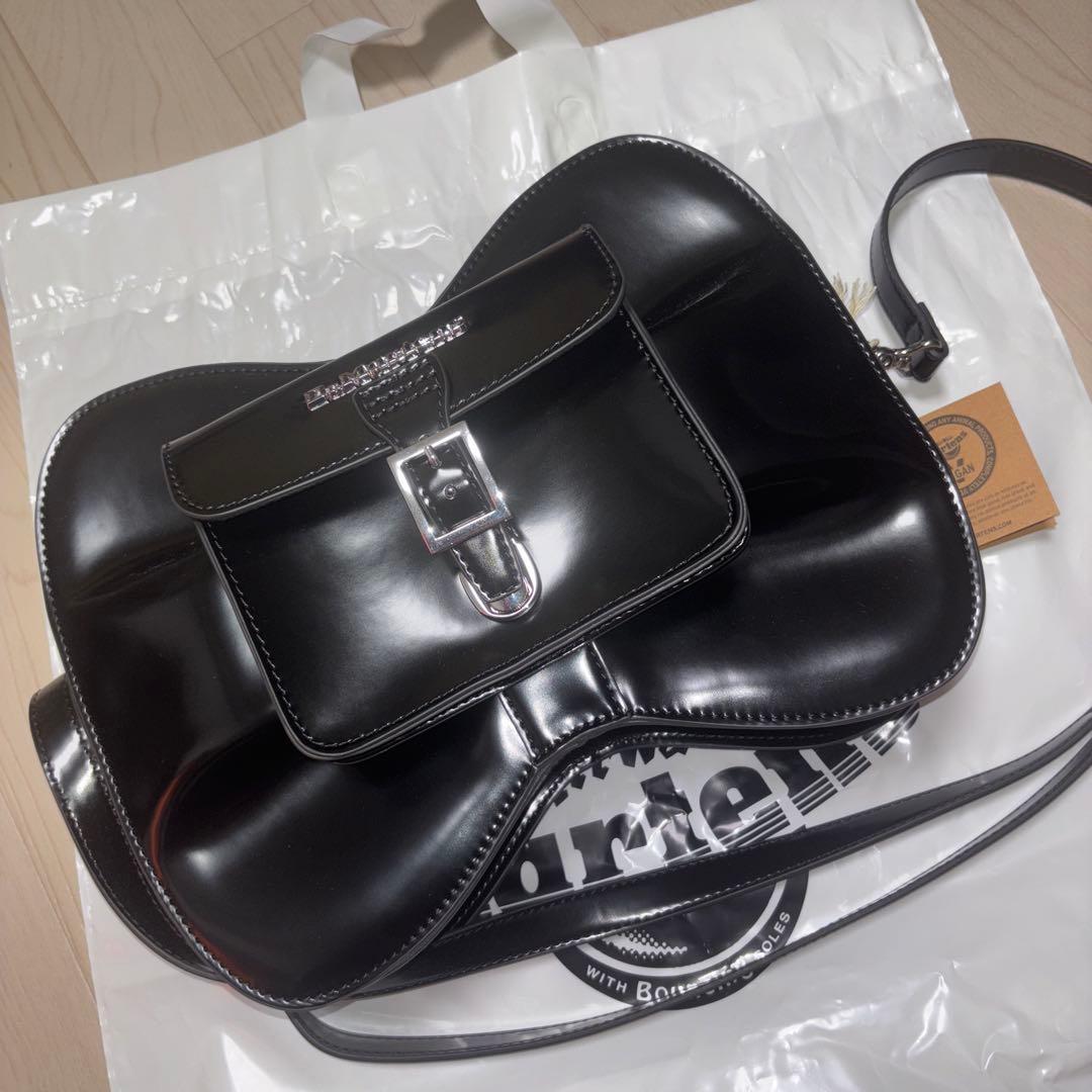 ドクターマーチン　ショルダーバッグ　リボン