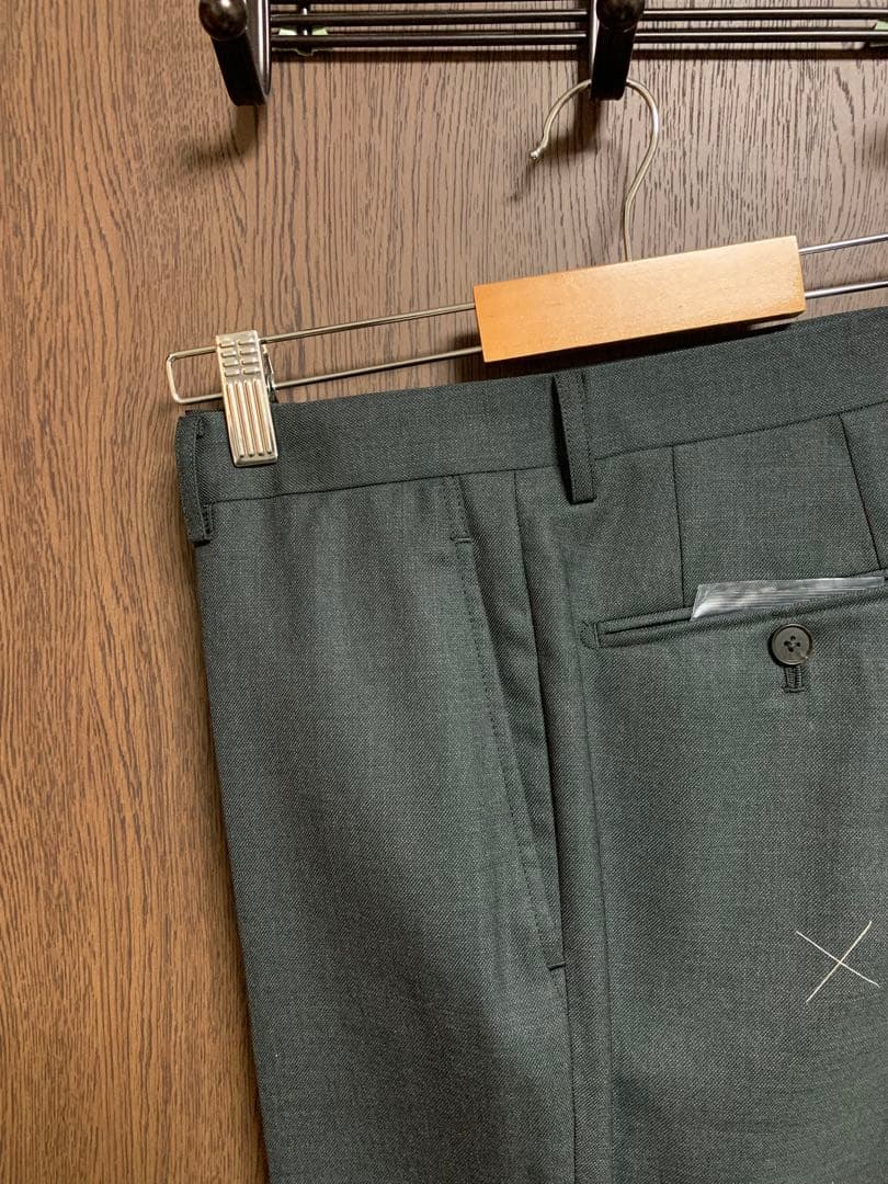 専用A6新品秋冬イタリアMARLANEウール100%オリーブ系3ピーススーツ小訳