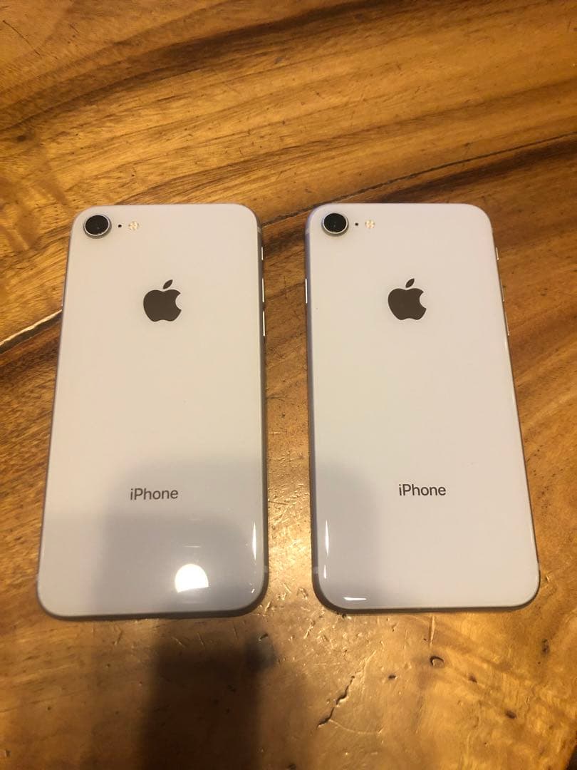 アイホン8 128G SIMフリー　2台セット