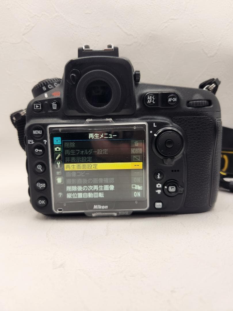 D810ボディ 充電器　バッテリー２個