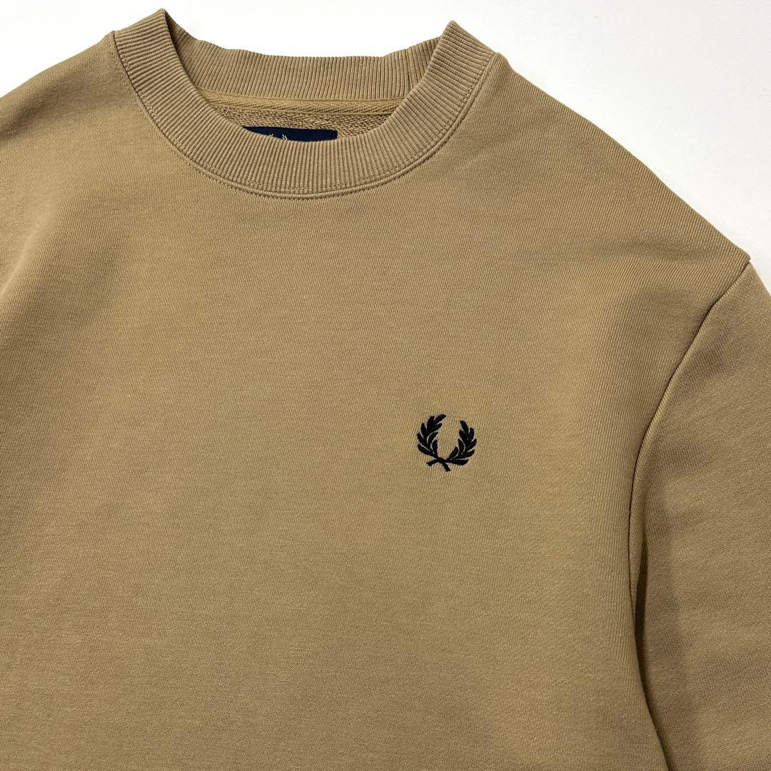 フレッドペリー 刺繍ロゴ クルーネック FRED PERRYスウェット ベージュ