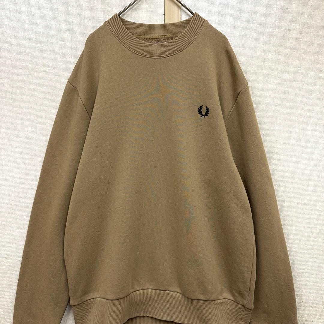 フレッドペリー 刺繍ロゴ クルーネック FRED PERRYスウェット ベージュ