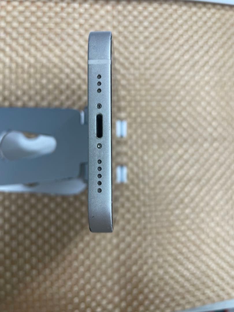 iPhone 13 256 GB スターライトSIMフリー【5232】