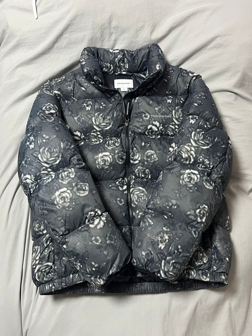 【大幅値下げ】希少thisisneverthat 花柄ダウンジャケット L