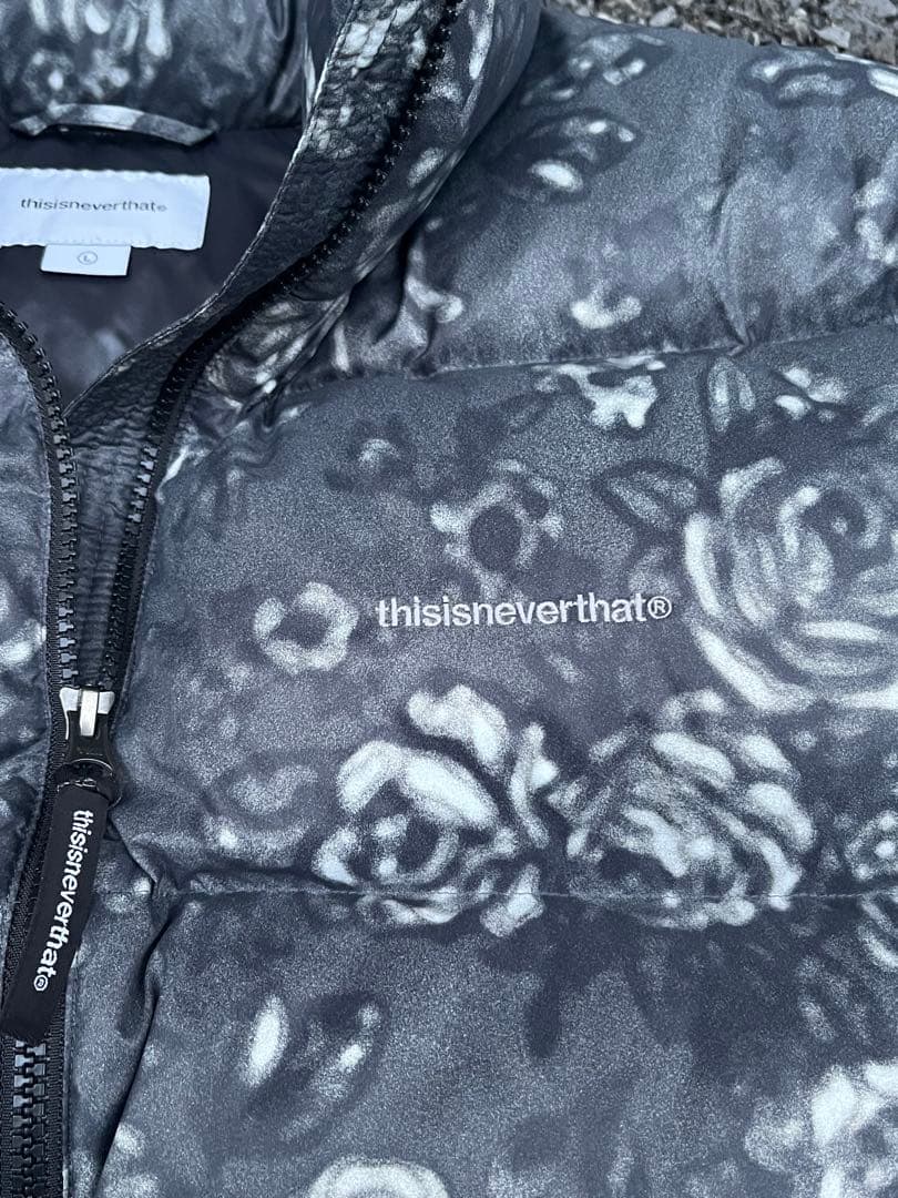 【大幅値下げ】希少thisisneverthat 花柄ダウンジャケット L
