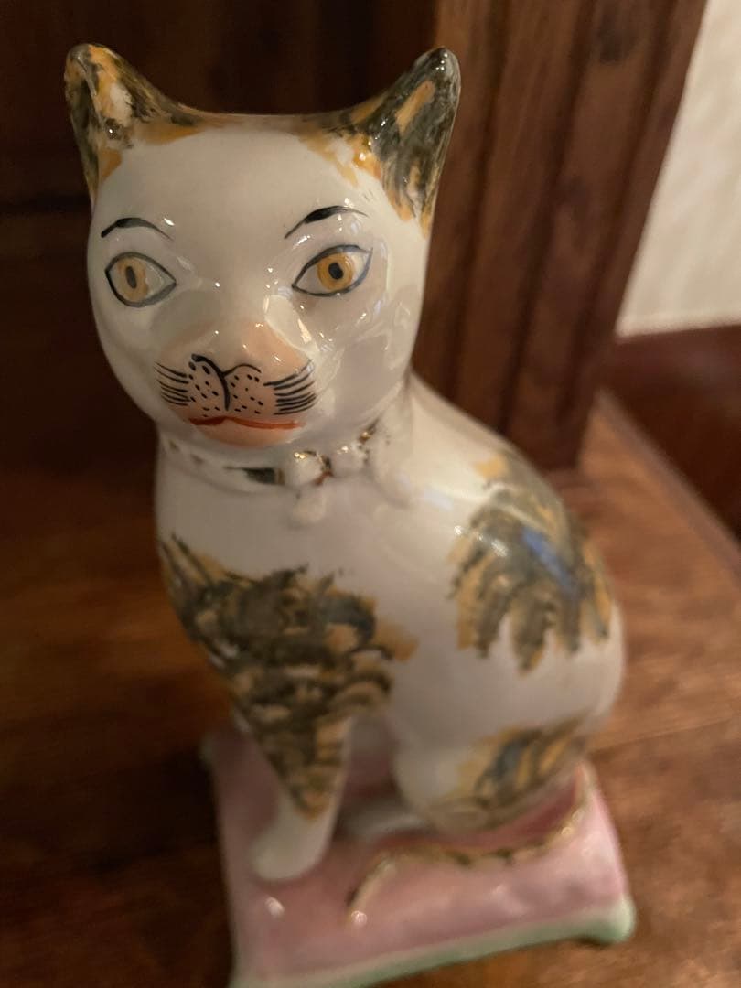 アンティーク雑貨 ANTIQUE STAFFORDSHIRE POTTERY SEATED CAT