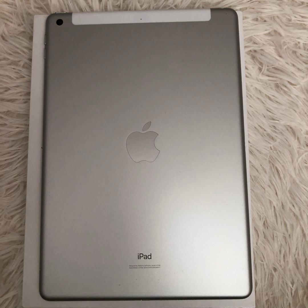 【完動品】iPad 第7世代 32GB cellular【すぐ発送】