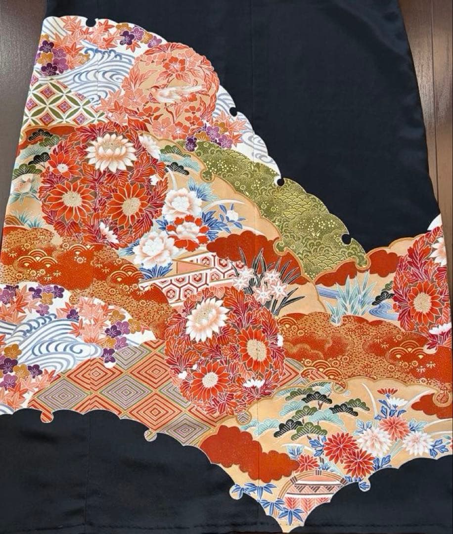 着物リメイク　黒留袖　ロングワンピース　　花鞠