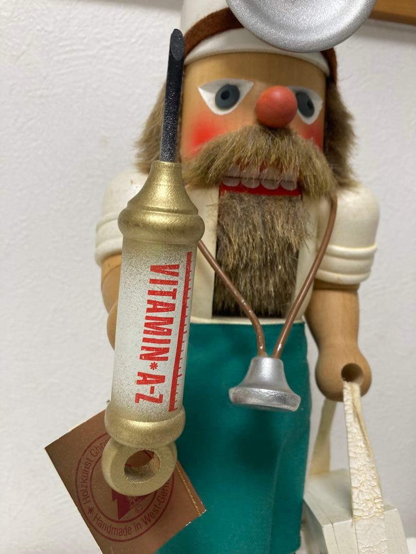 クリスチャンウルブリヒトの医者のくるみ割り人形　オルゴール付　ドイツ製