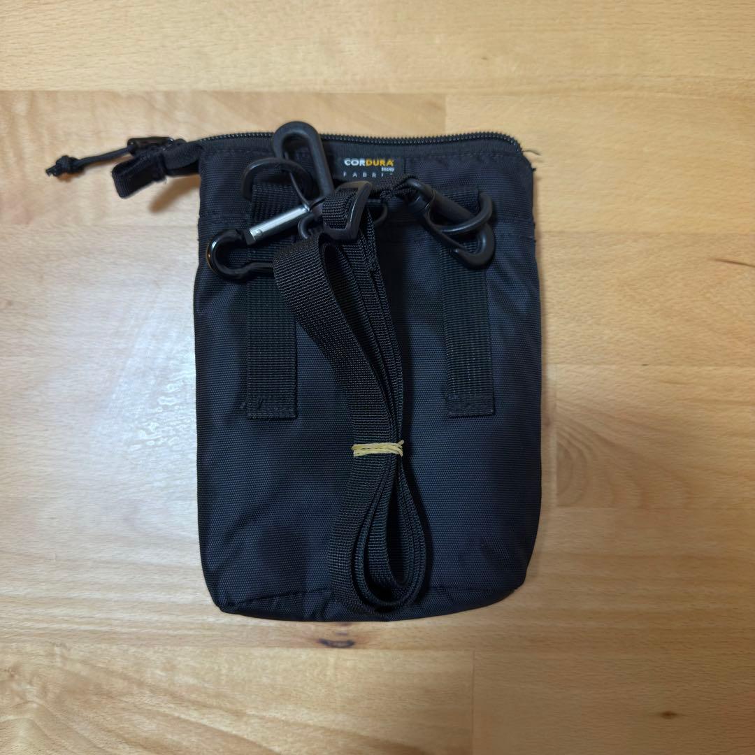 ☆ Supreme ブラック ショルダーバッグ コーデュラ