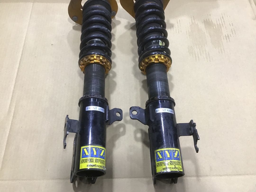 30 プリウス XYZ 車高調