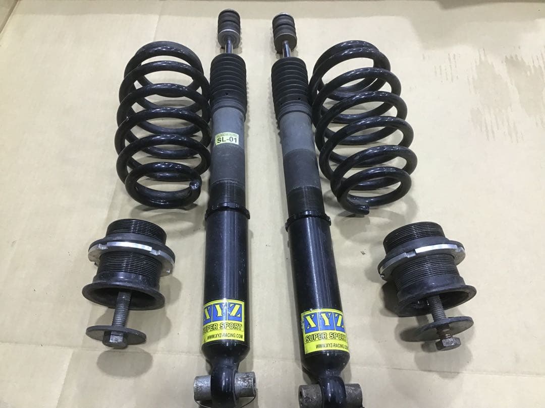 30 プリウス XYZ 車高調