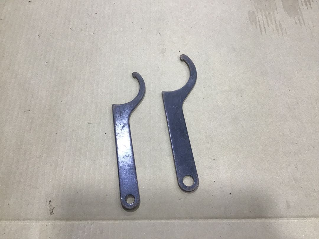 30 プリウス XYZ 車高調