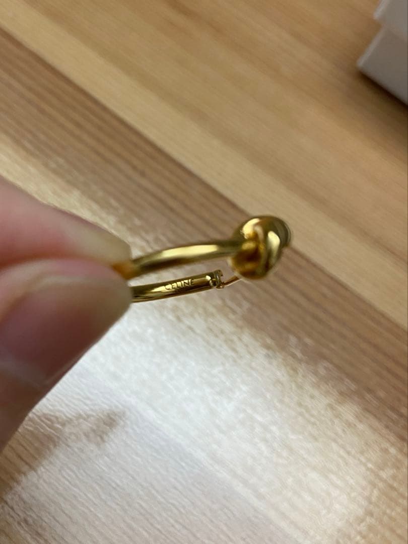 CELINE ノットフープピアス ゴールド（片耳）正規品