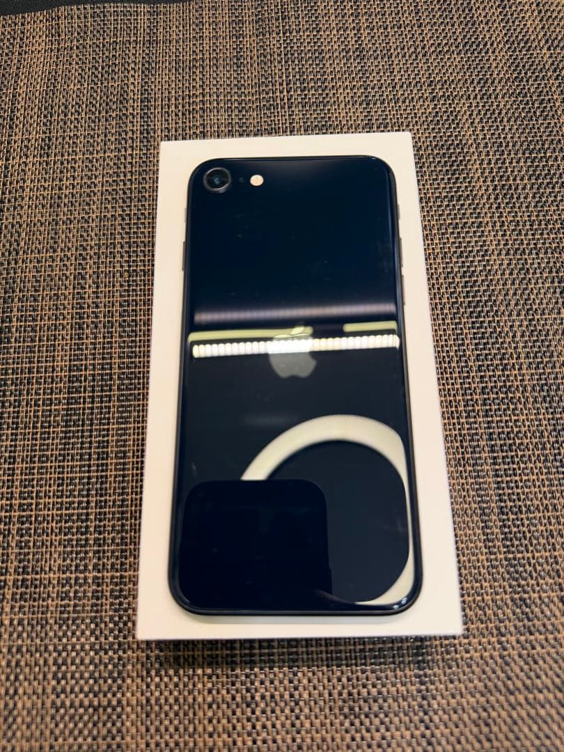 Apple iPhone SE (第3世代) ブラック 256GB