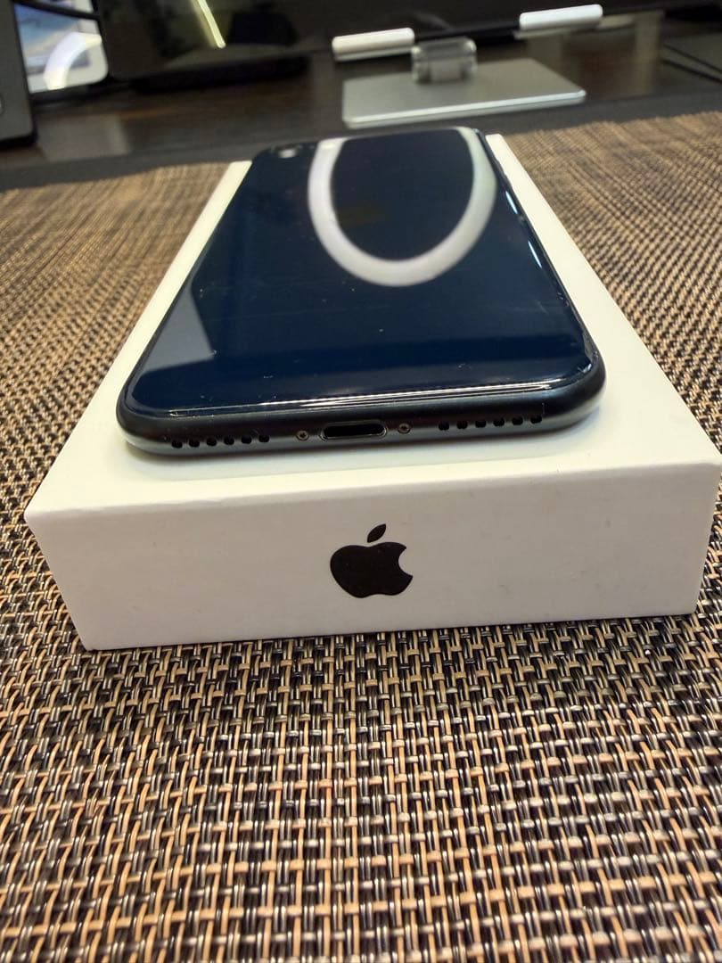 Apple iPhone SE (第3世代) ブラック 256GB