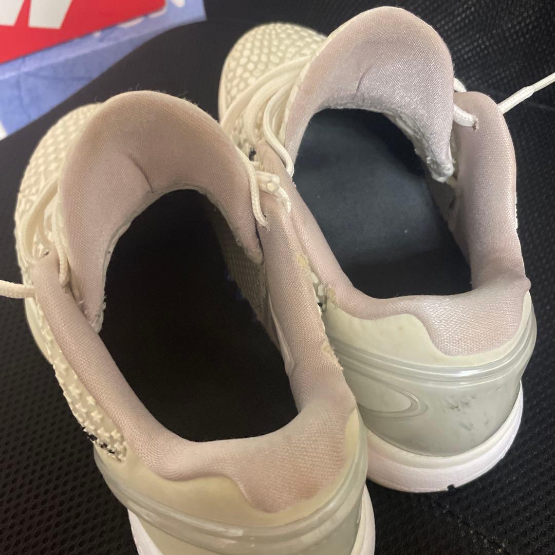 Nike バスケットボールシューズ ホワイト/ブラックコービー6プロトロ