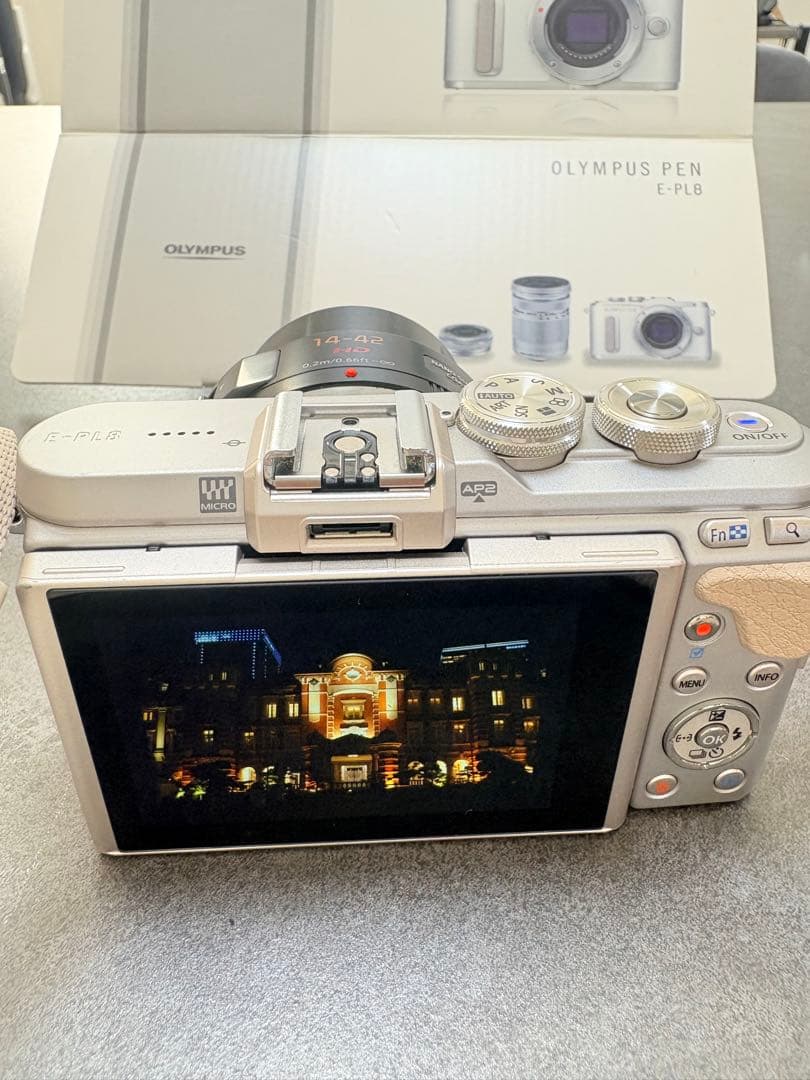 mitiさま★OLYMPUS PEN E-PL8 ダブルズームキット