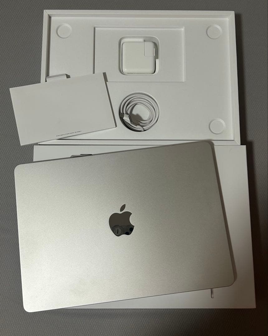 MacBook Air M2 13.6インチ 2022 スターライト