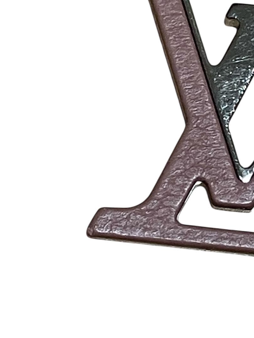 ルイヴィトン LVシェイプ ピンク シルバー金具　MP2615 キーホルダー