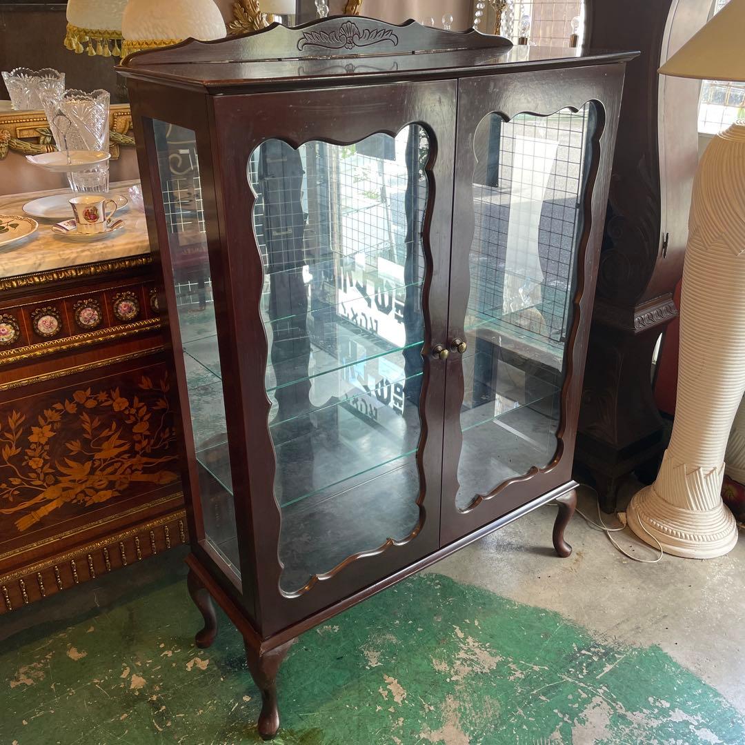 アメリカ製アンティークガラスの飾り棚　猫脚