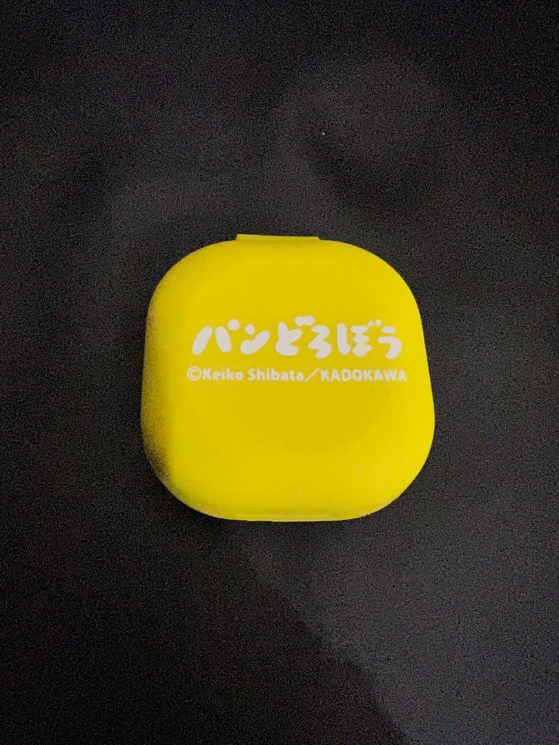 美品✩︎パンどろぼう　ワイヤレスイヤホン本体とイラスト付きイヤフォンケース