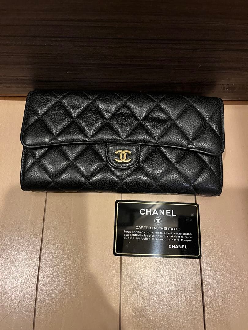 CHANEL キャビアスキン　ブラック長財布　マトラッセ