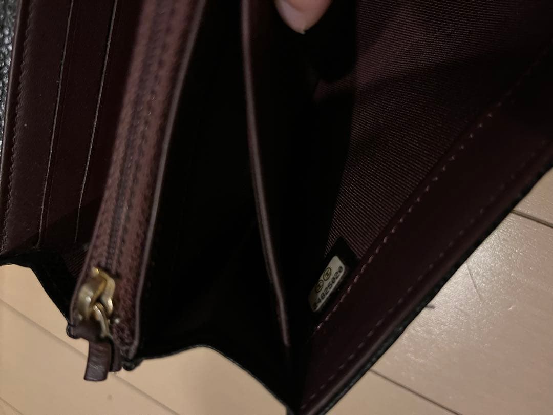 CHANEL キャビアスキン　ブラック長財布　マトラッセ