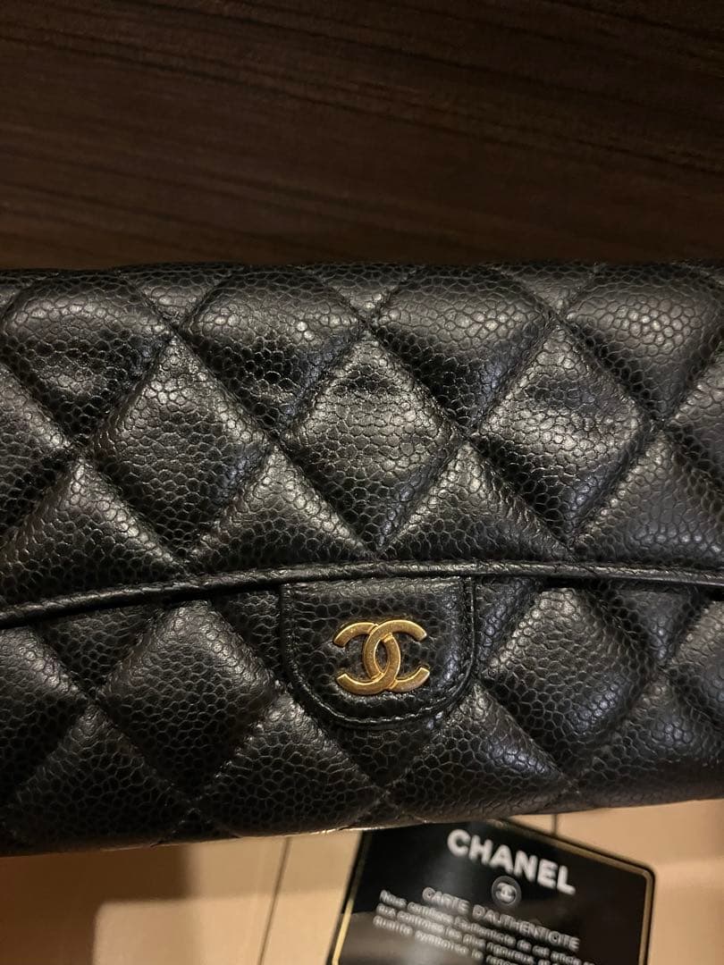 CHANEL キャビアスキン　ブラック長財布　マトラッセ