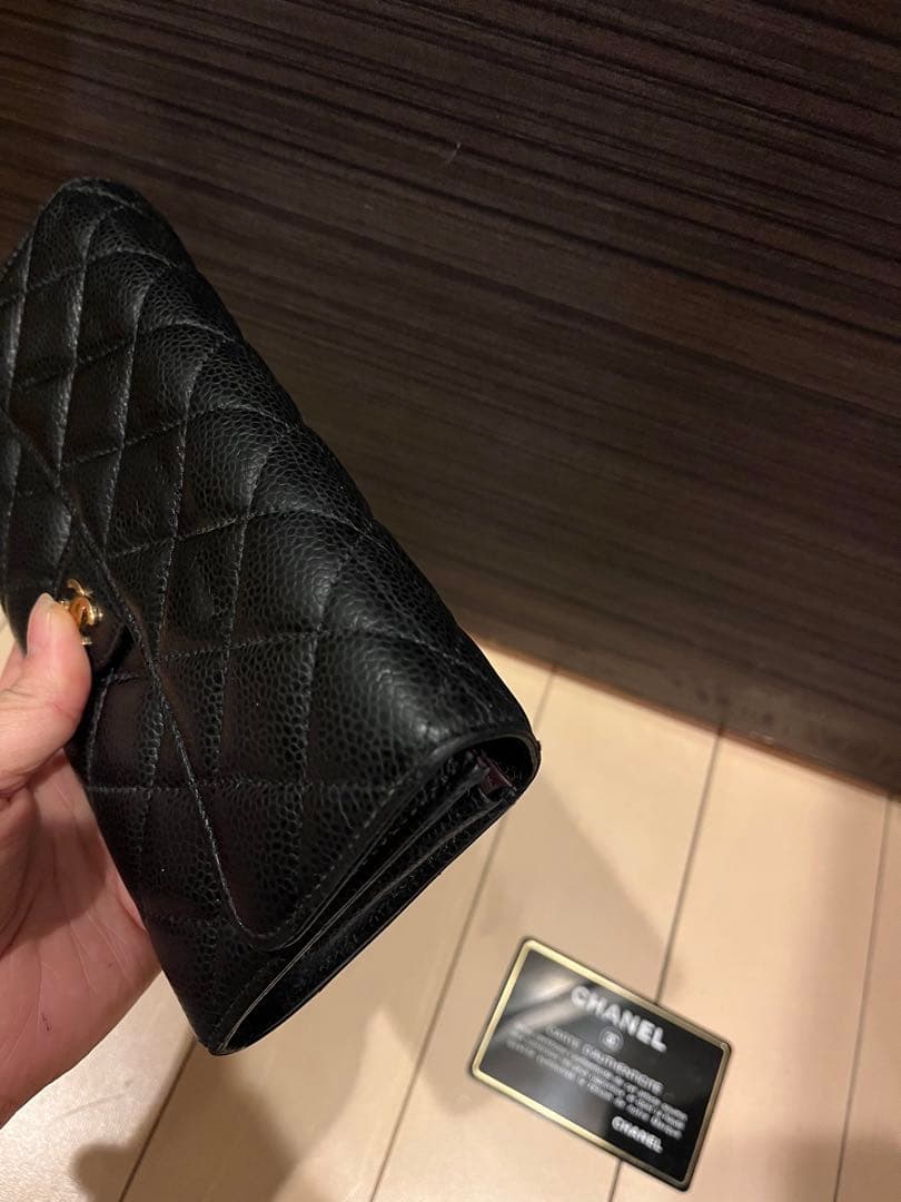 CHANEL キャビアスキン　ブラック長財布　マトラッセ