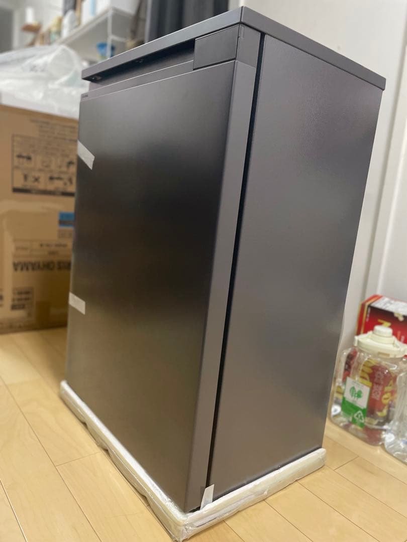 アイリスオーヤマ IRSN-7A-B 冷蔵庫 66L コンパクト 家電 未使用