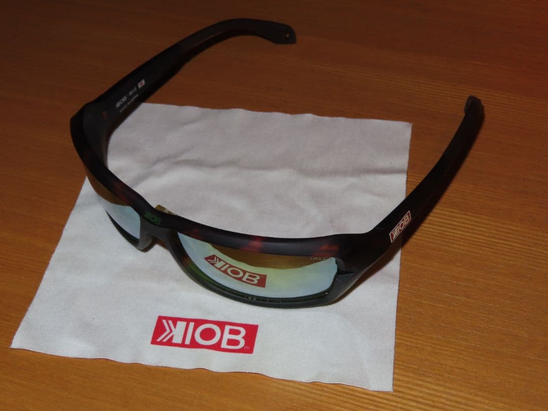 イヨケン/KIOB/Bin5/グラスホッパー/トゥルービュースポーツ/ゴールド