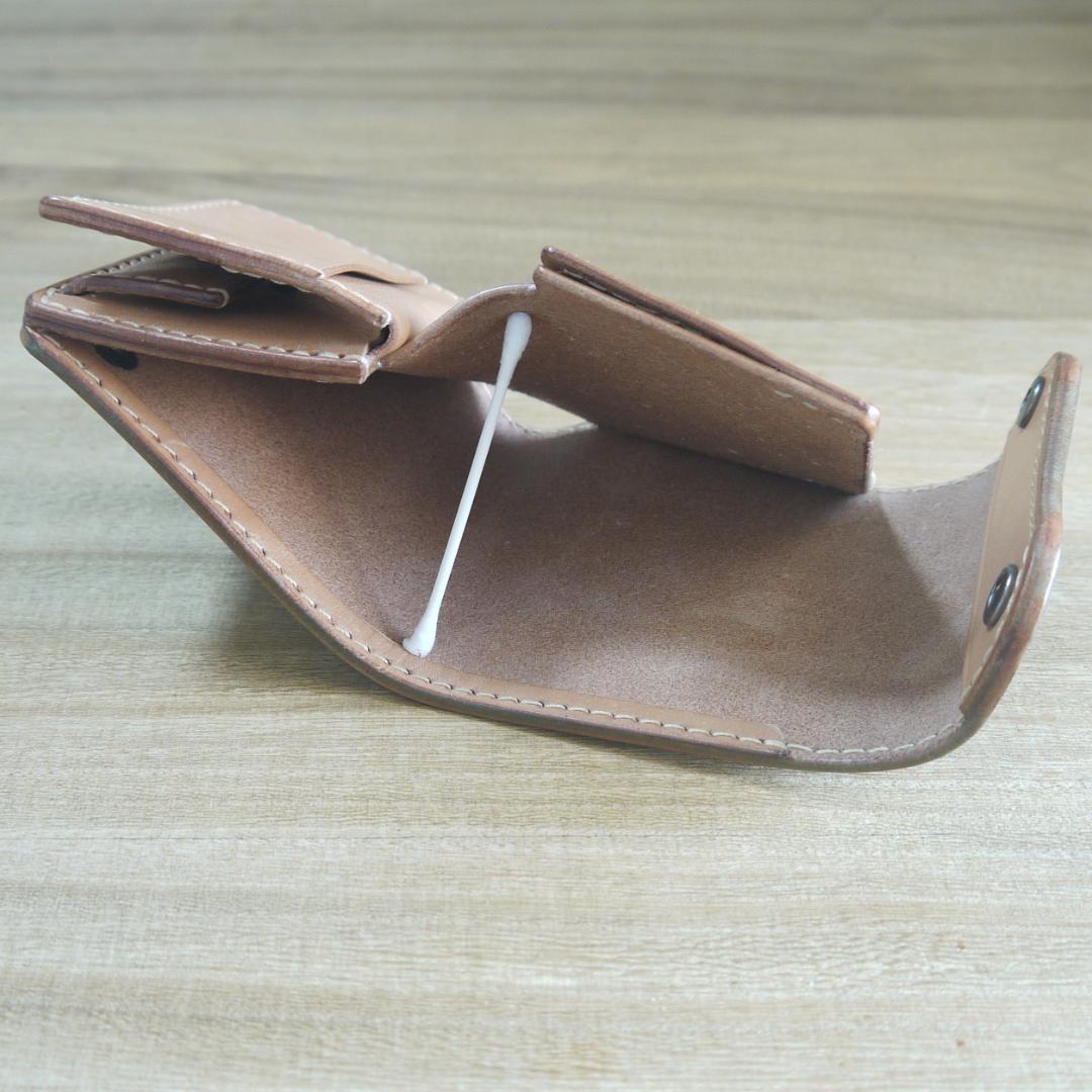 ヌメ革　栃木レザー　サドルレザー　コンパクトウォレット　三つ折り　青/生成り