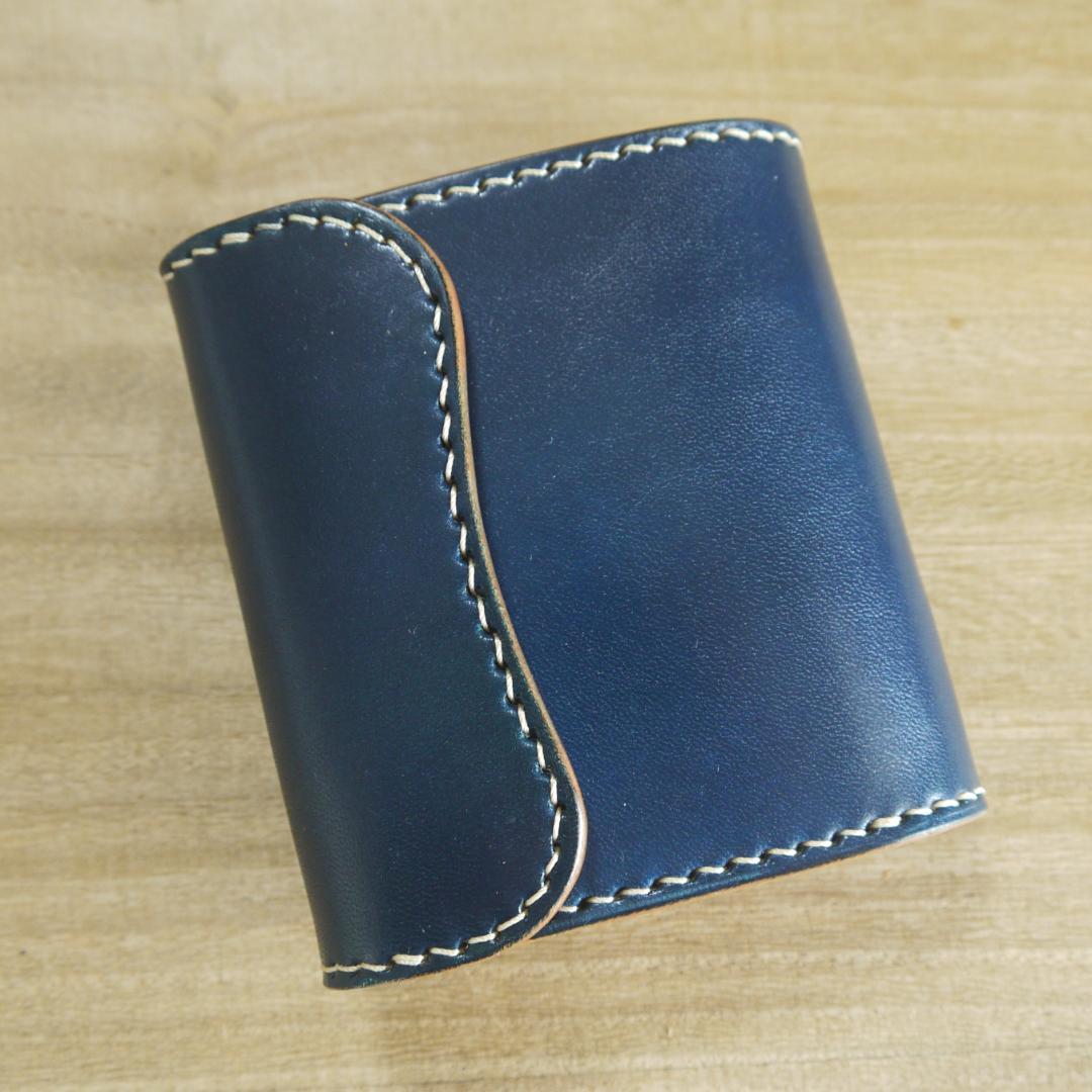 ヌメ革　栃木レザー　サドルレザー　コンパクトウォレット　三つ折り　青/生成り