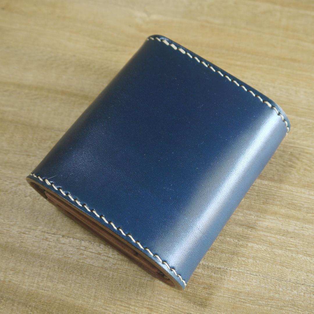 ヌメ革　栃木レザー　サドルレザー　コンパクトウォレット　三つ折り　青/生成り