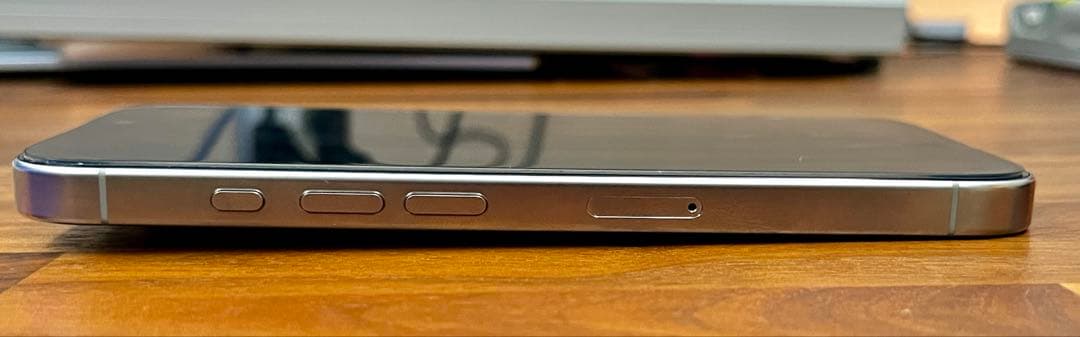 iPhone 16 pro 256GB SIMフリー バッテリー97%