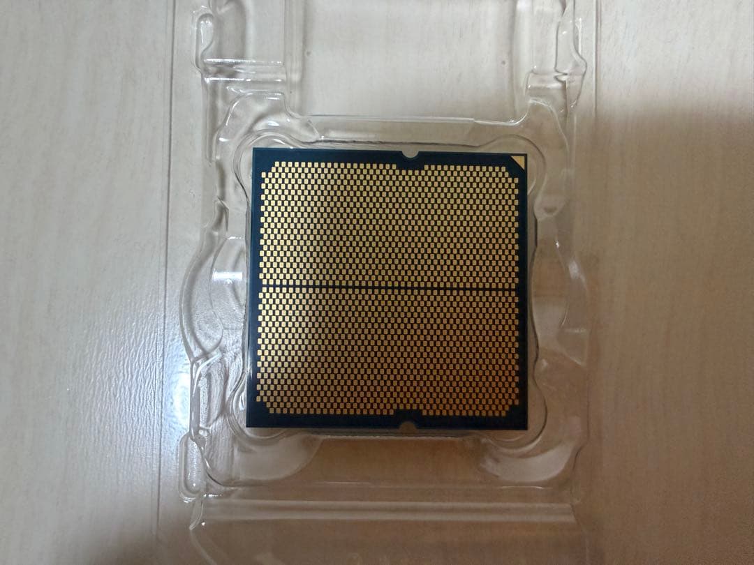 ミーコAMD Ryzen 7 9700X CPU